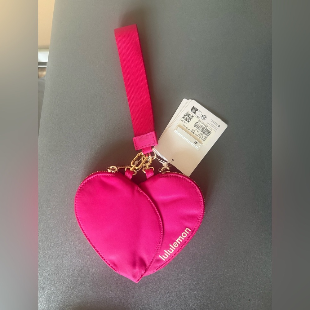 Lululemon athletica Passionate and Gold Heart Wristlet- New with tags